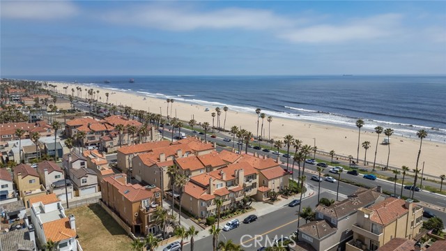 2000 Pacific Coast HWY Unit: 203