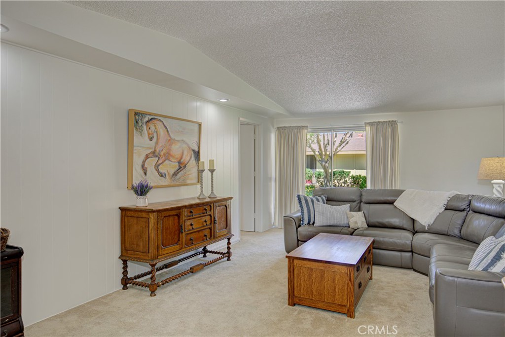 148 Avenida Majorca B