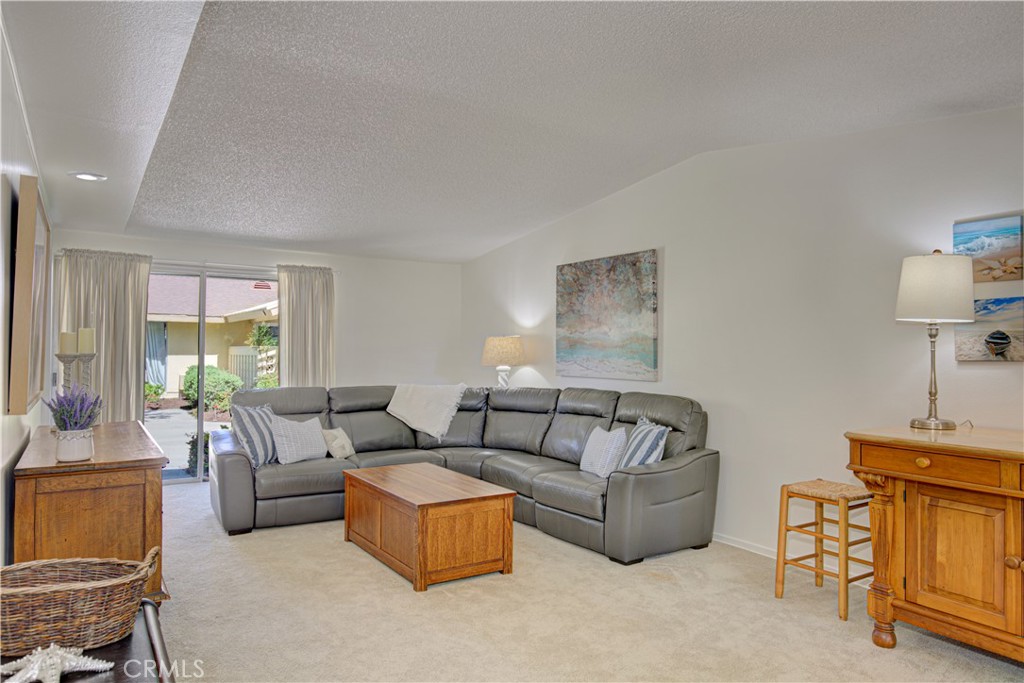 148 Avenida Majorca B