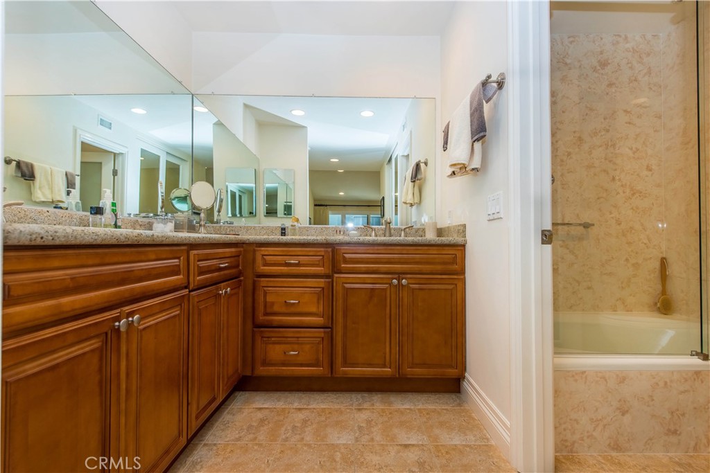 111 Columbia Street 250