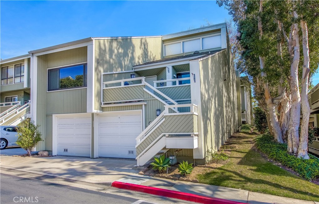 111 Columbia Street 250