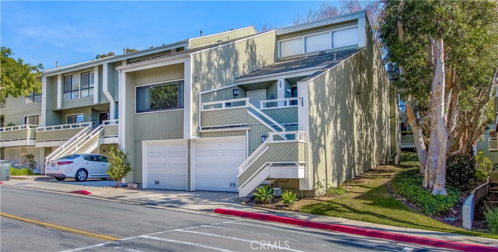 111 Columbia Street 250