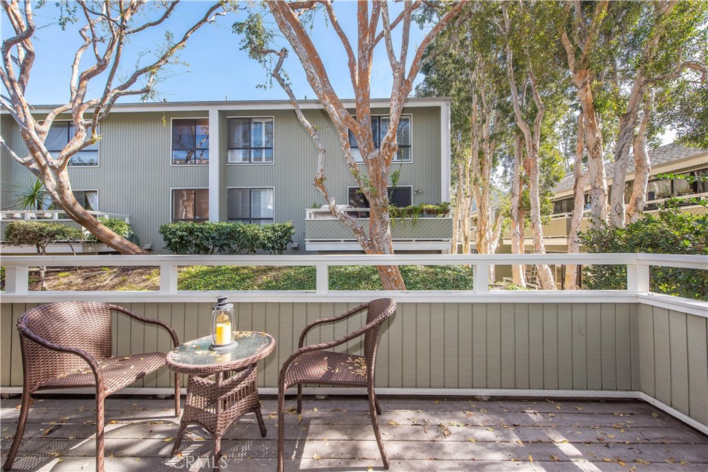 111 Columbia Street 250