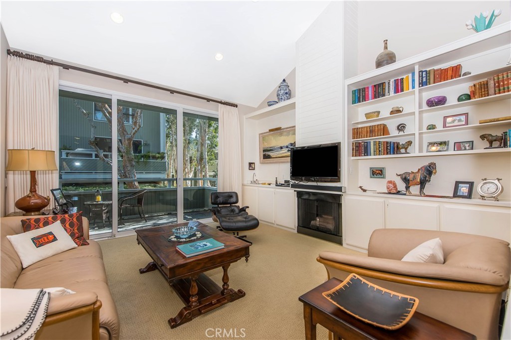 111 Columbia Street 250