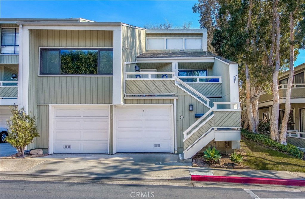 111 Columbia Street 250