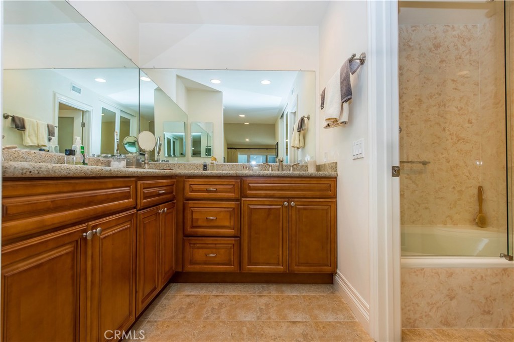 111 Columbia Street 250