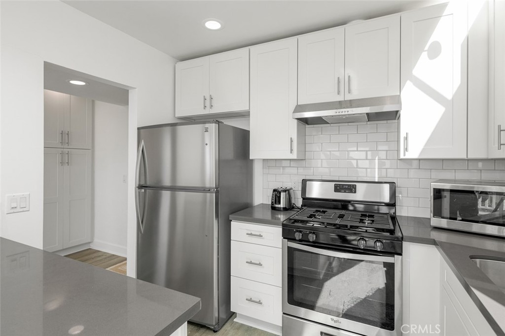 963 Santa Ana Street