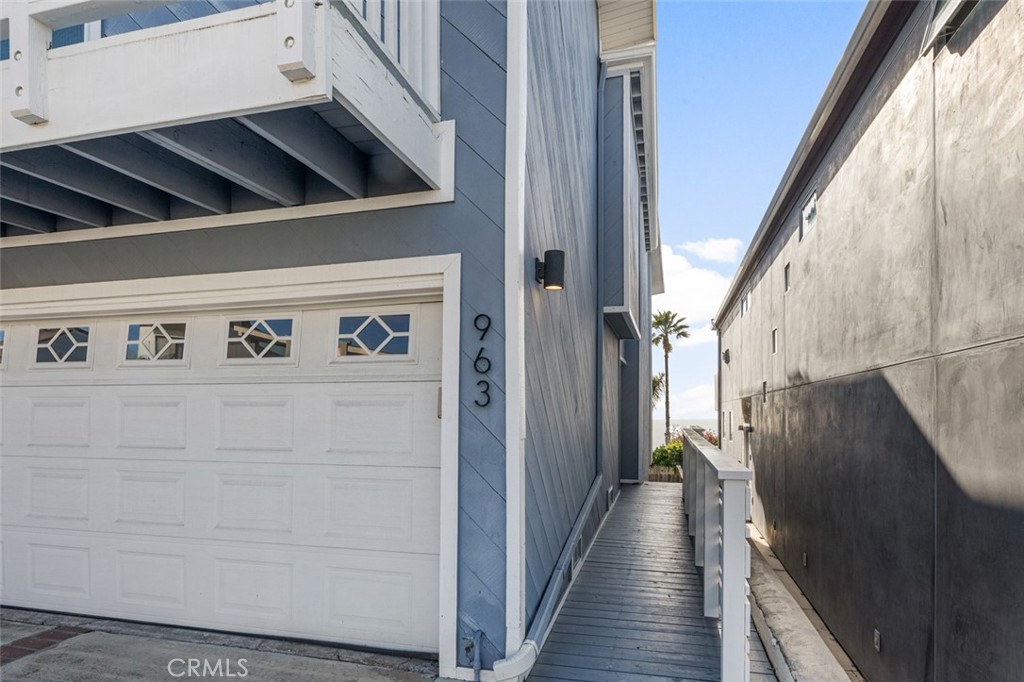 963 Santa Ana Street