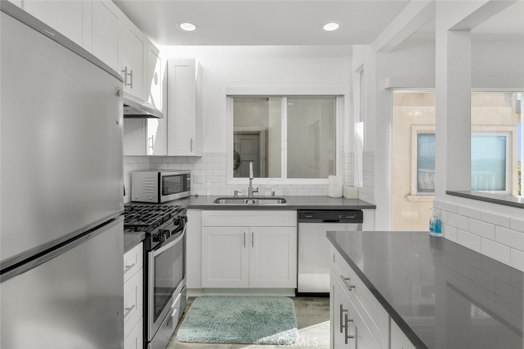 963 Santa Ana Street