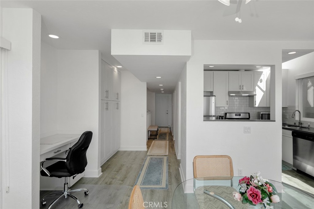 963 Santa Ana Street