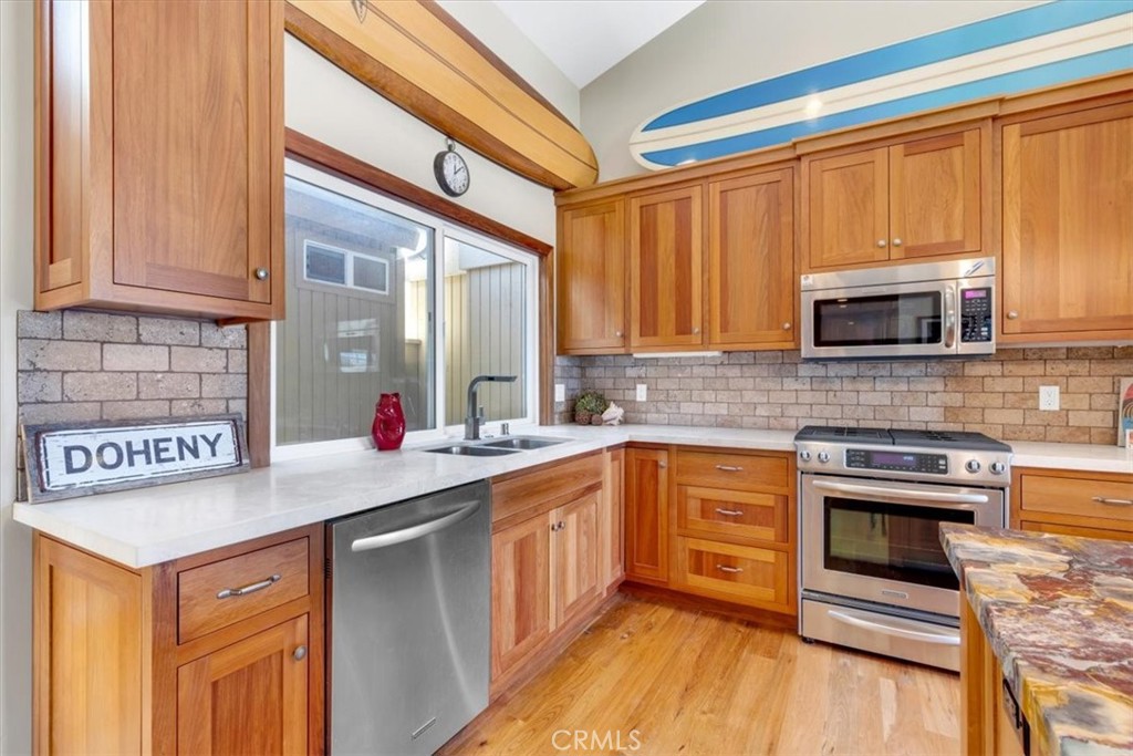 33441 N Spinnaker Drive N