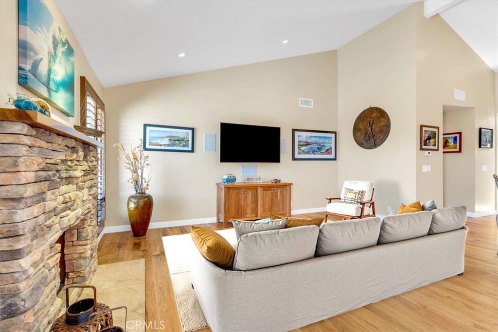 33441 N Spinnaker Drive N