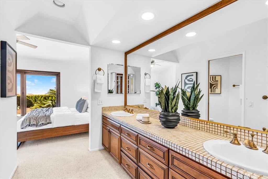24155 Vista D Onde