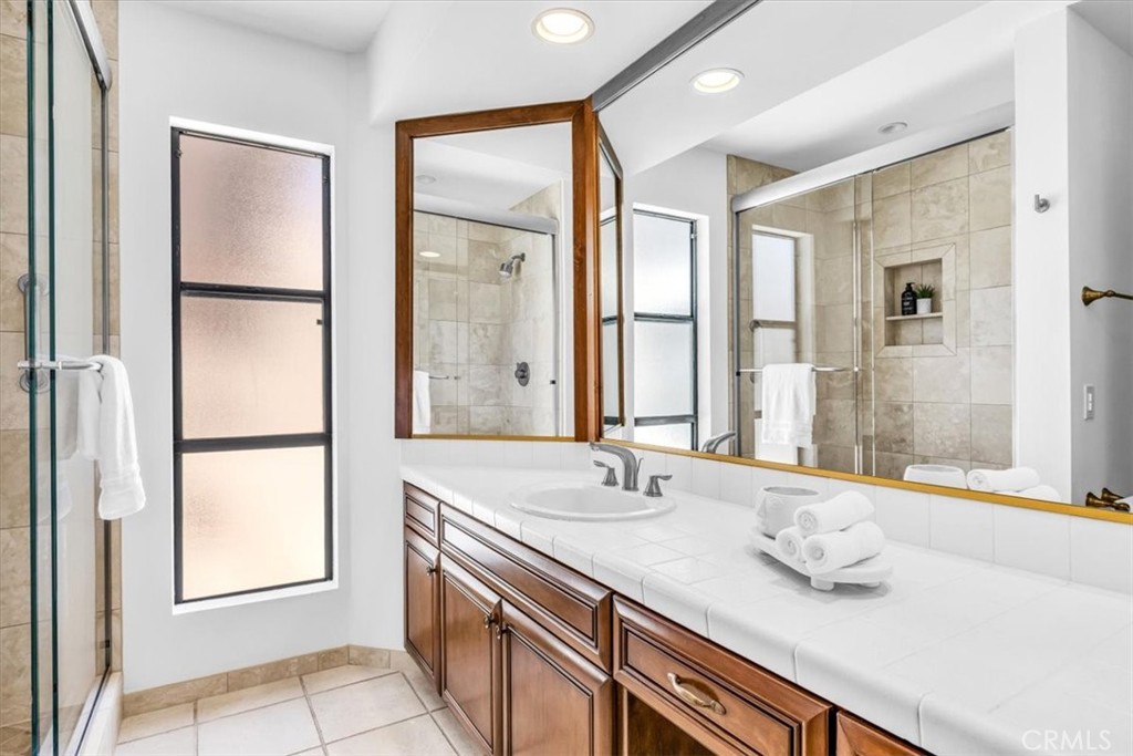 24155 Vista D Onde