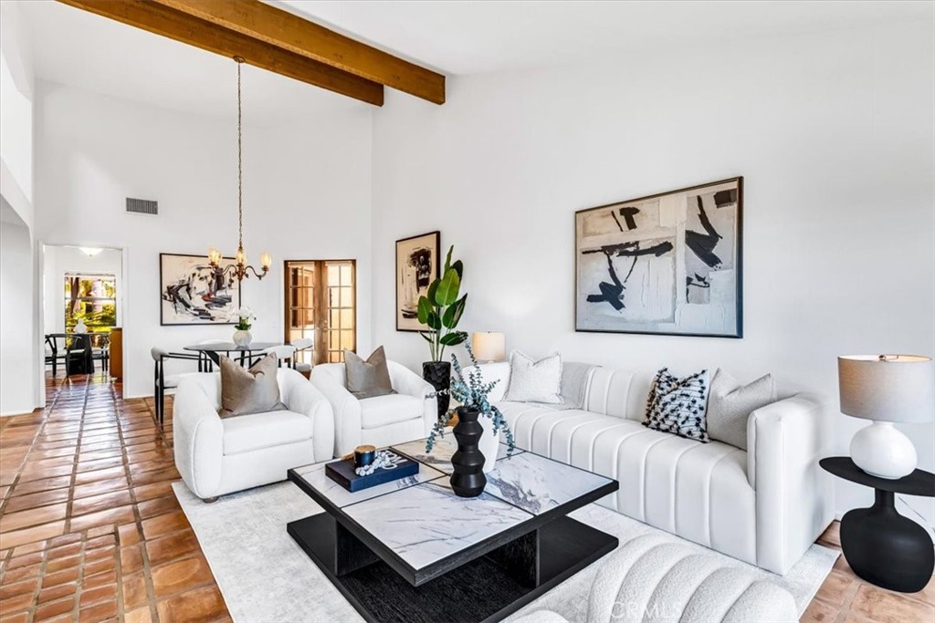24155 Vista D Onde