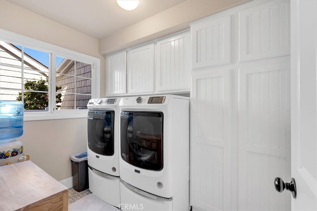 33976 Cape Cove