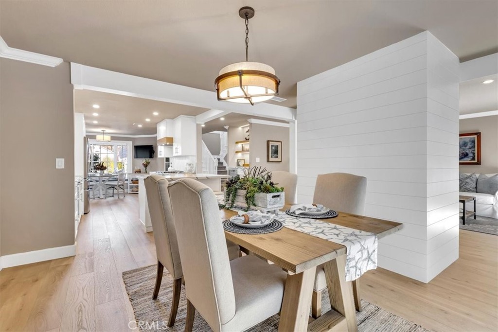 33976 Cape Cove