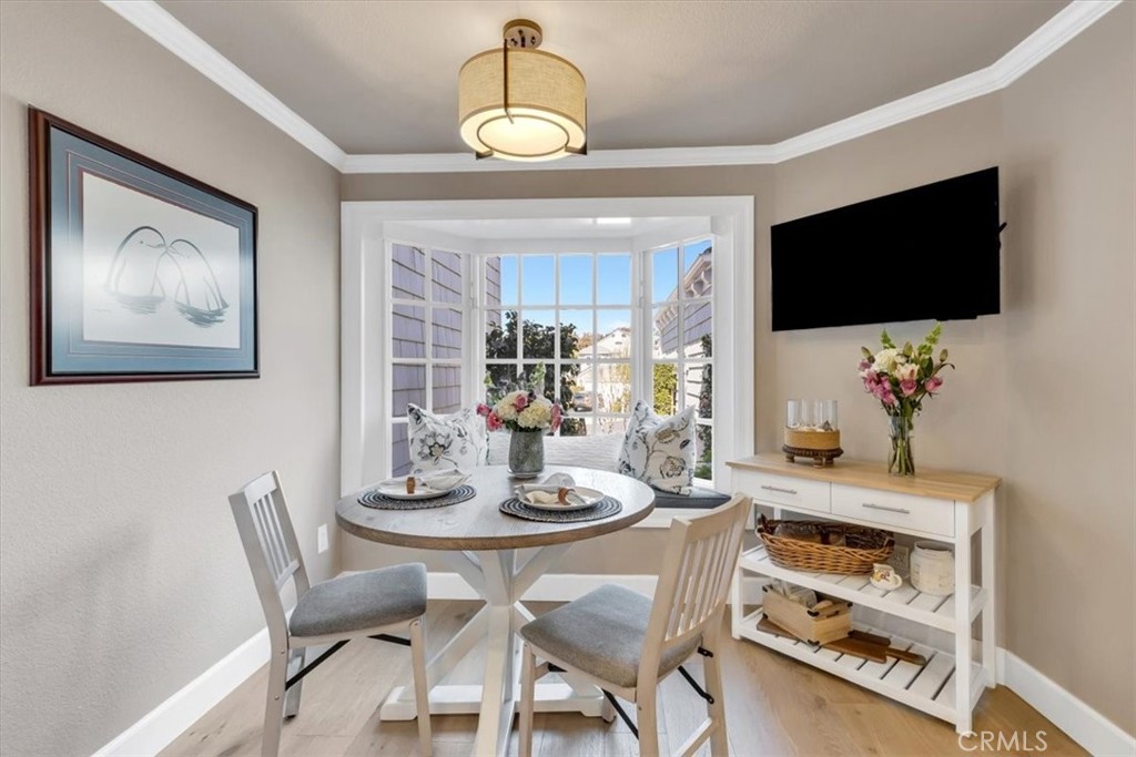 33976 Cape Cove