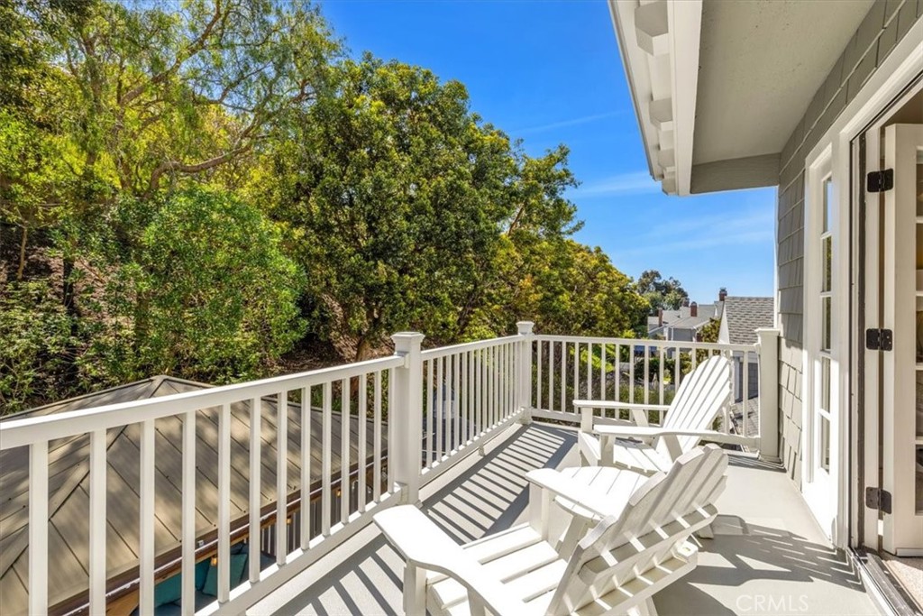 33976 Cape Cove