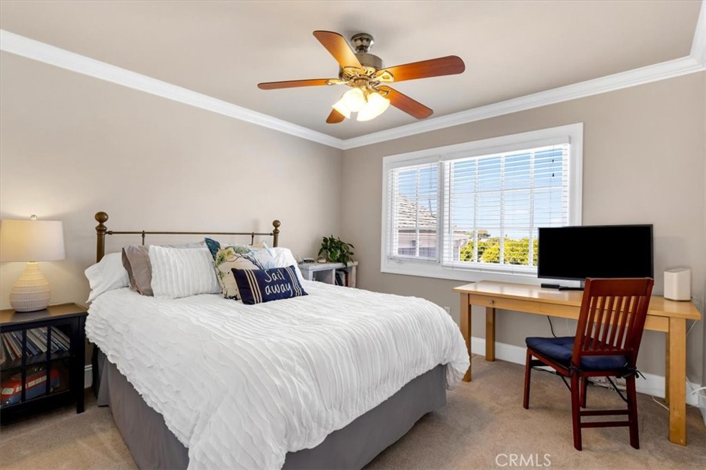 33976 Cape Cove