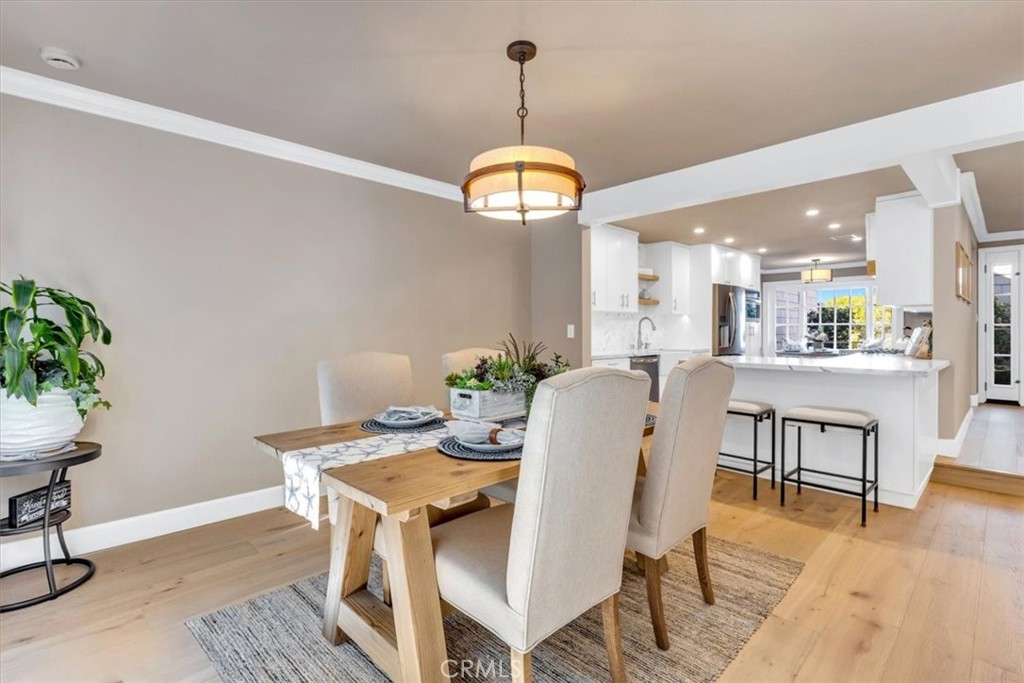 33976 Cape Cove