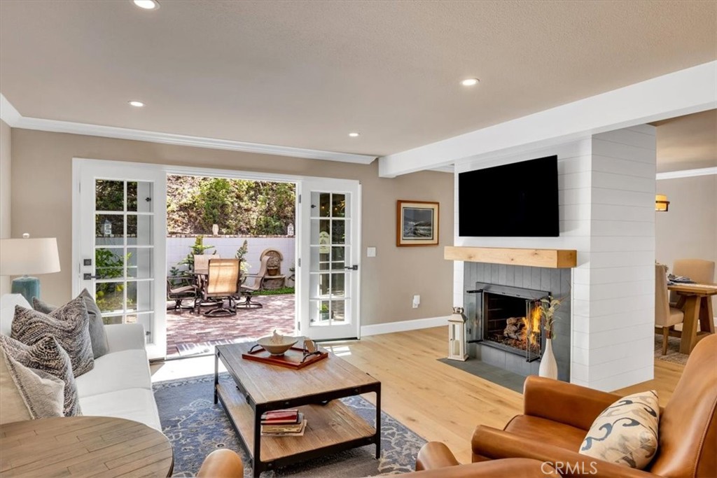 33976 Cape Cove