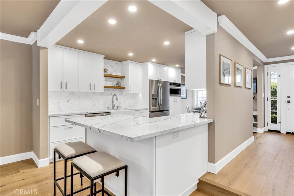 33976 Cape Cove