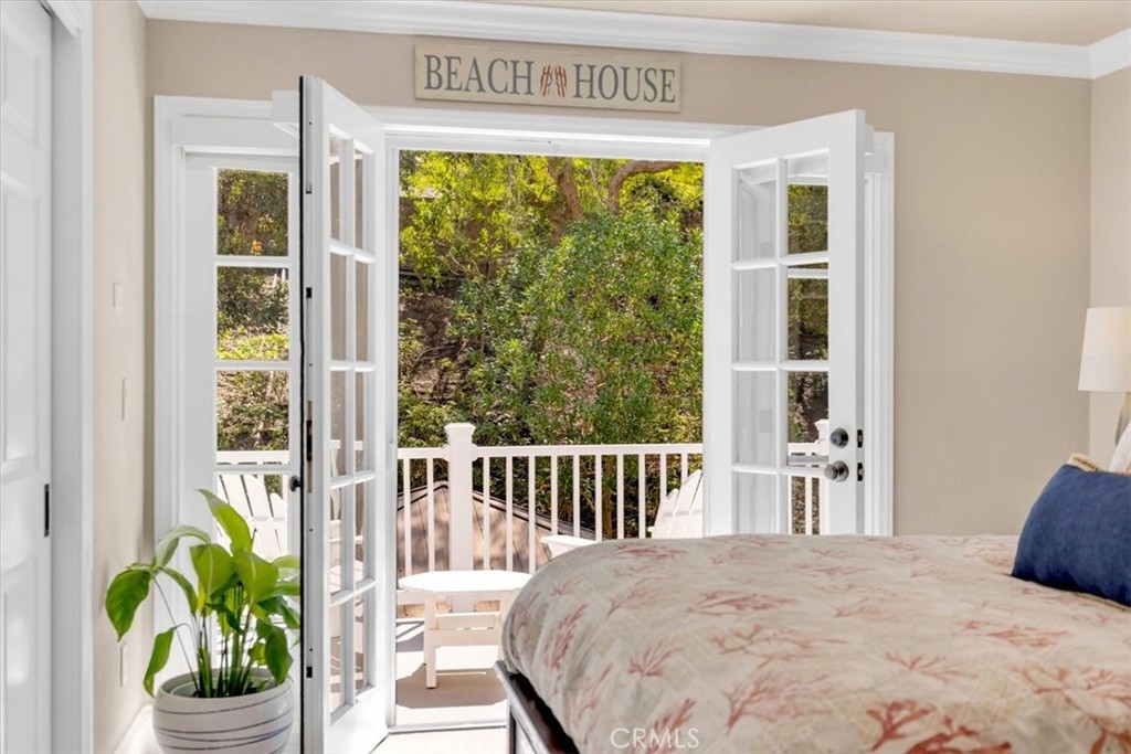 33976 Cape Cove