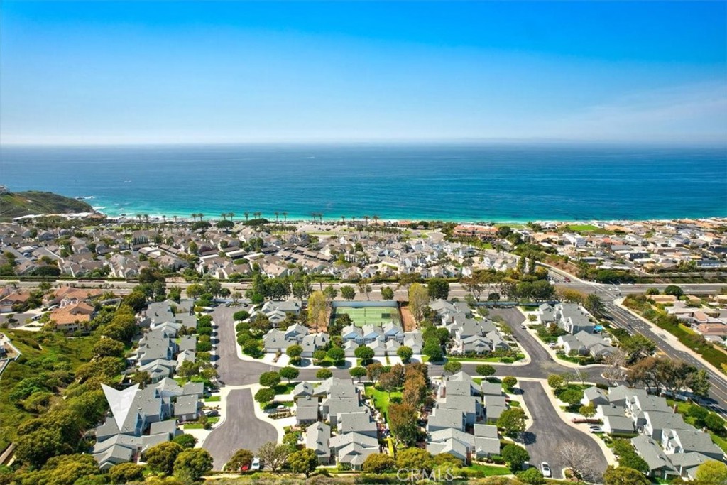 33976 Cape Cove