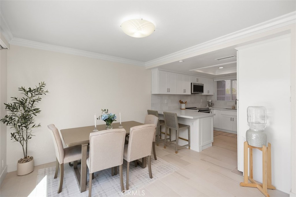 5 Sage Hill Lane