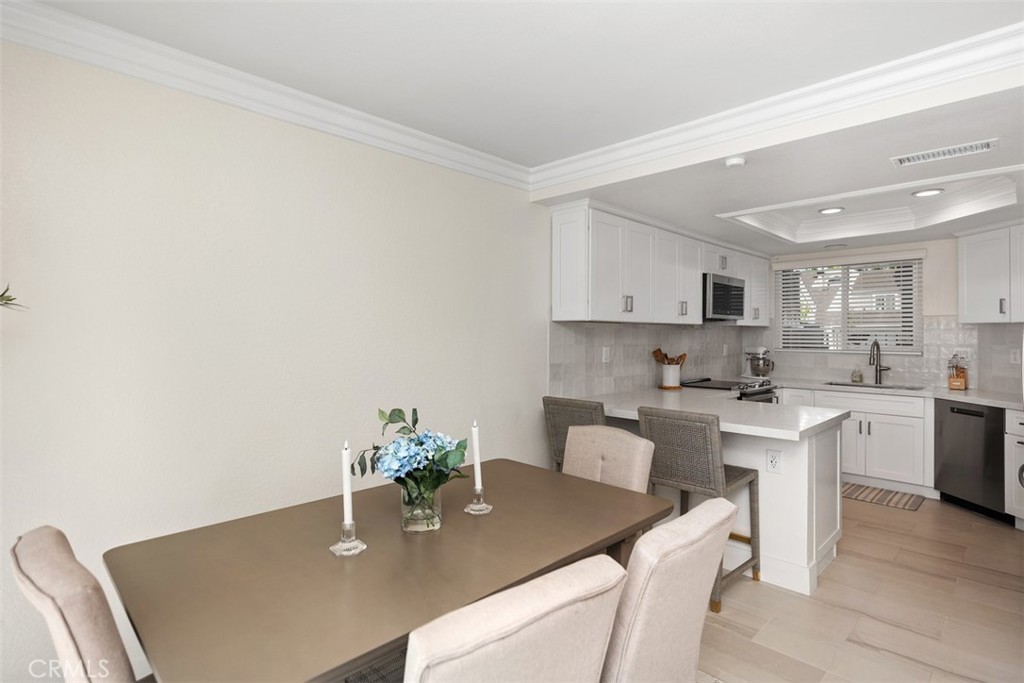 5 Sage Hill Lane