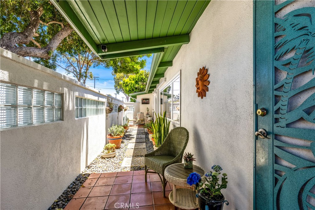 24932 La Cresta Drive