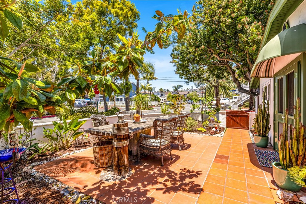 24932 La Cresta Drive