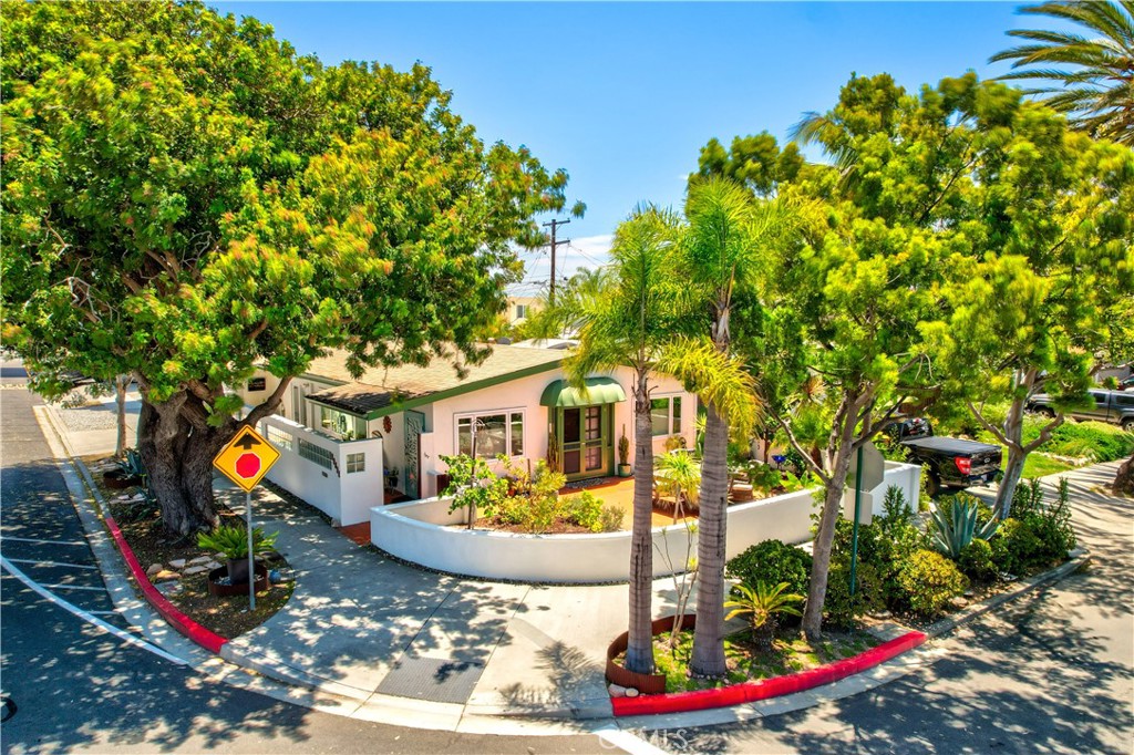 24932 La Cresta Drive