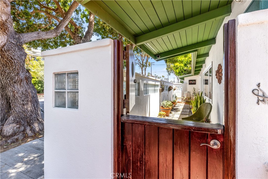 24932 La Cresta Drive