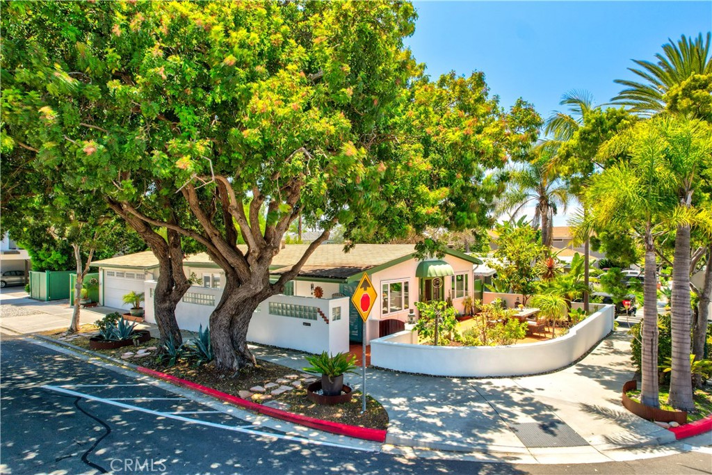 24932 La Cresta Drive