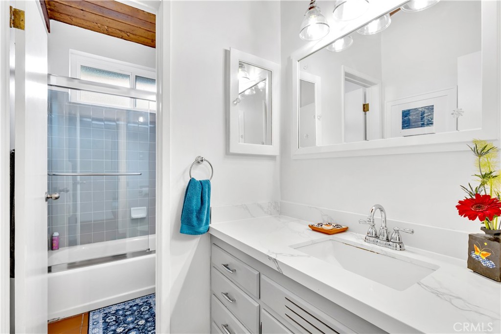 24932 La Cresta Drive