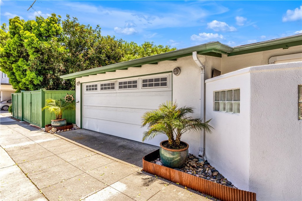 24932 La Cresta Drive