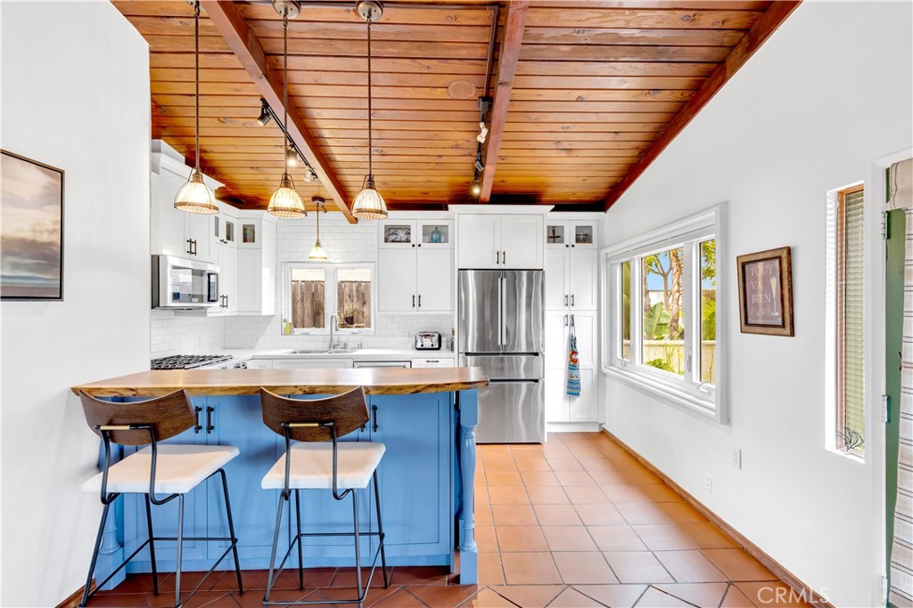 24932 La Cresta Drive