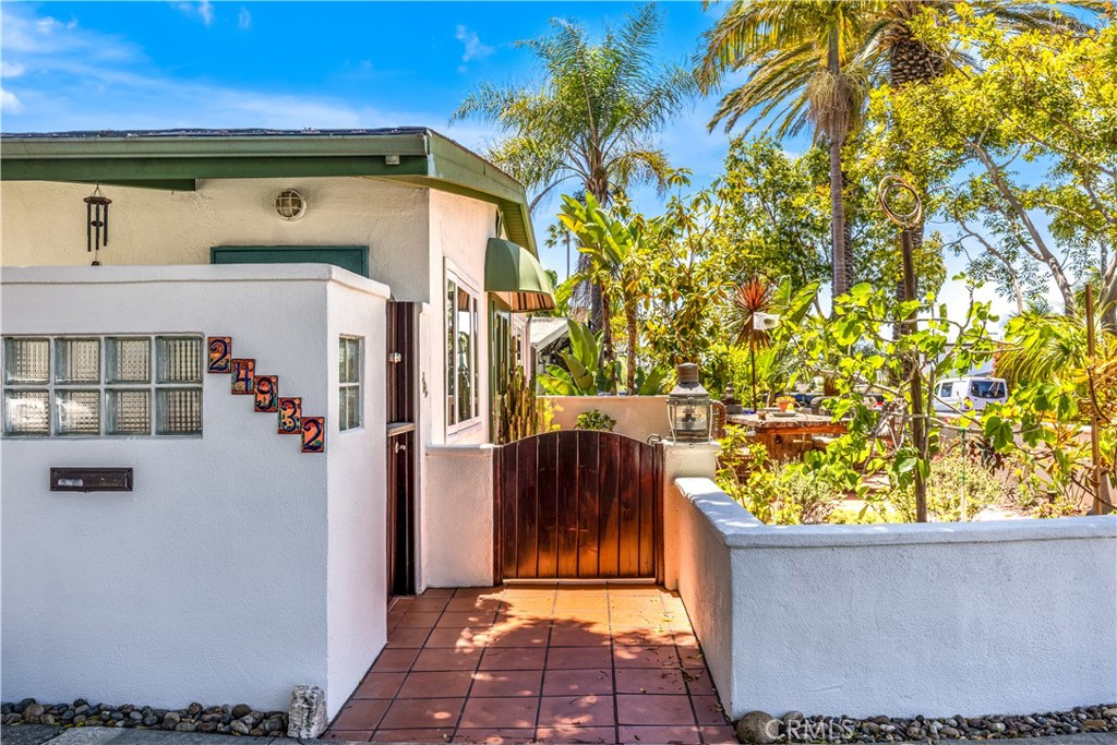 24932 La Cresta Drive