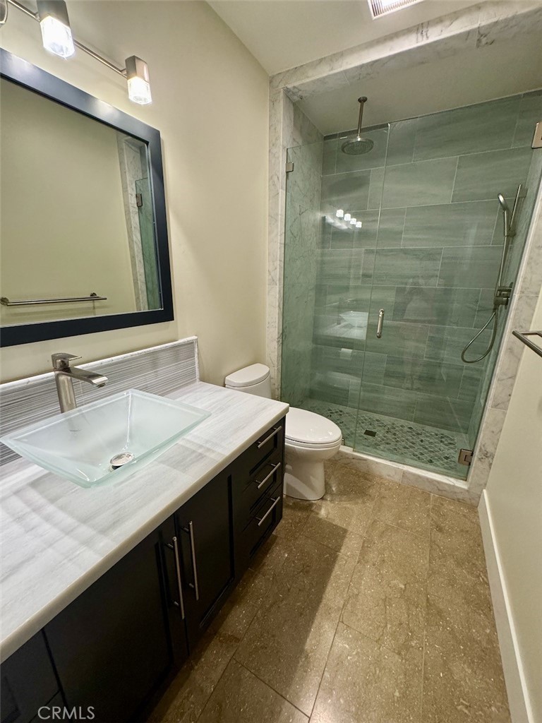 2745 Temple Hills Drive