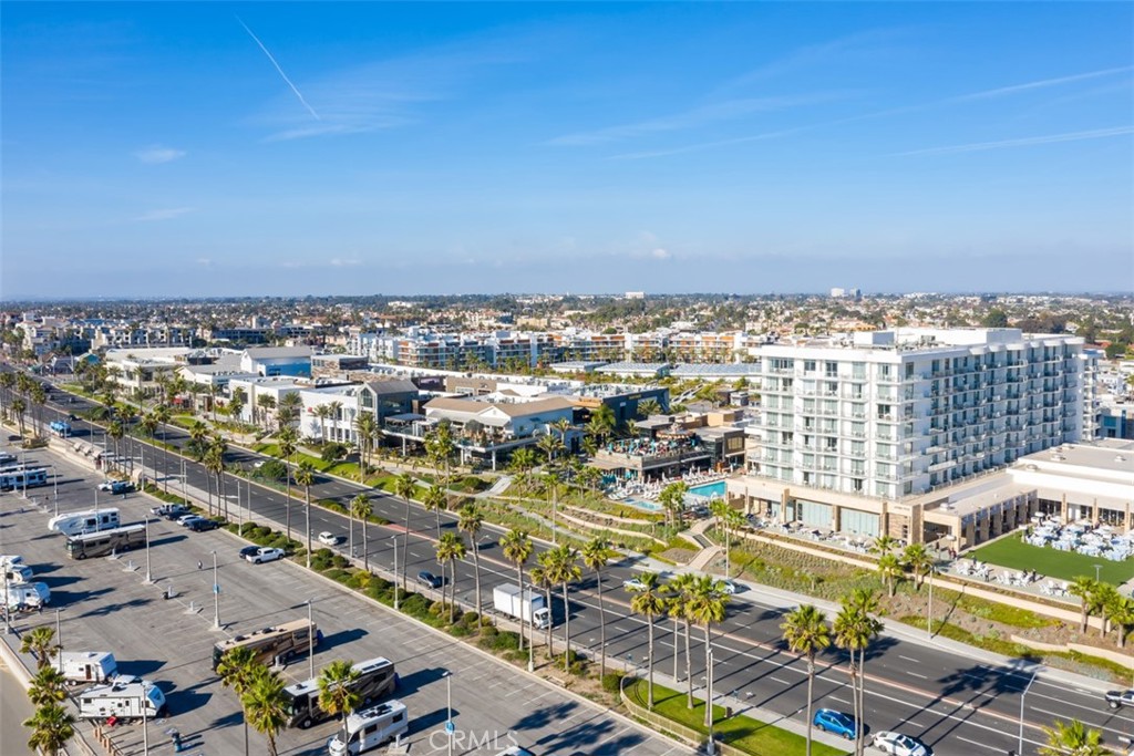 200 Pacific Coast Highway 322