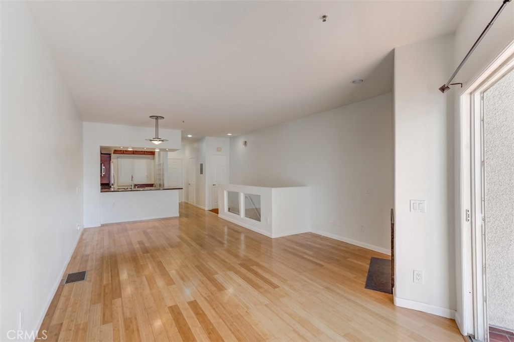 200 Pacific Coast Highway 322