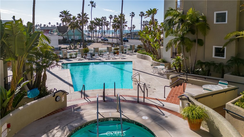 200 Pacific Coast Highway 322