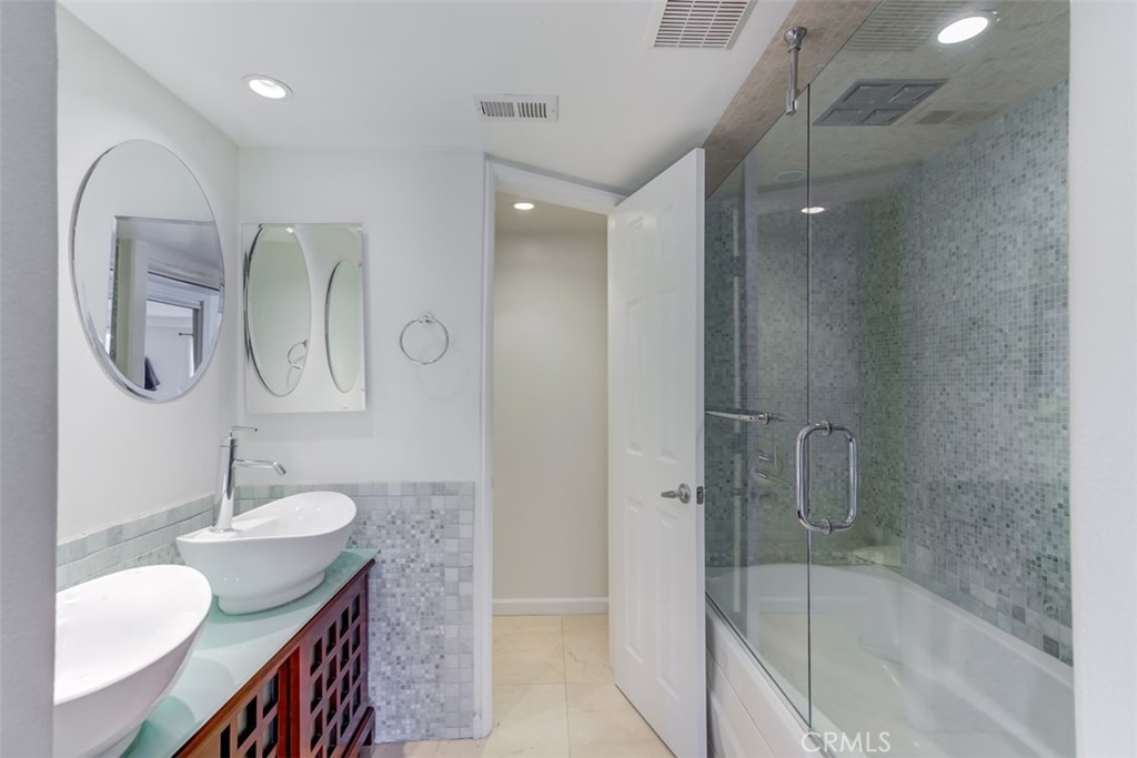 200 Pacific Coast Highway 322