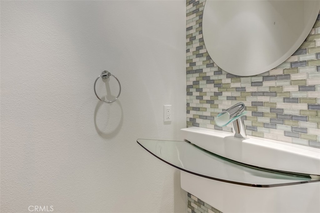 200 Pacific Coast Highway 322