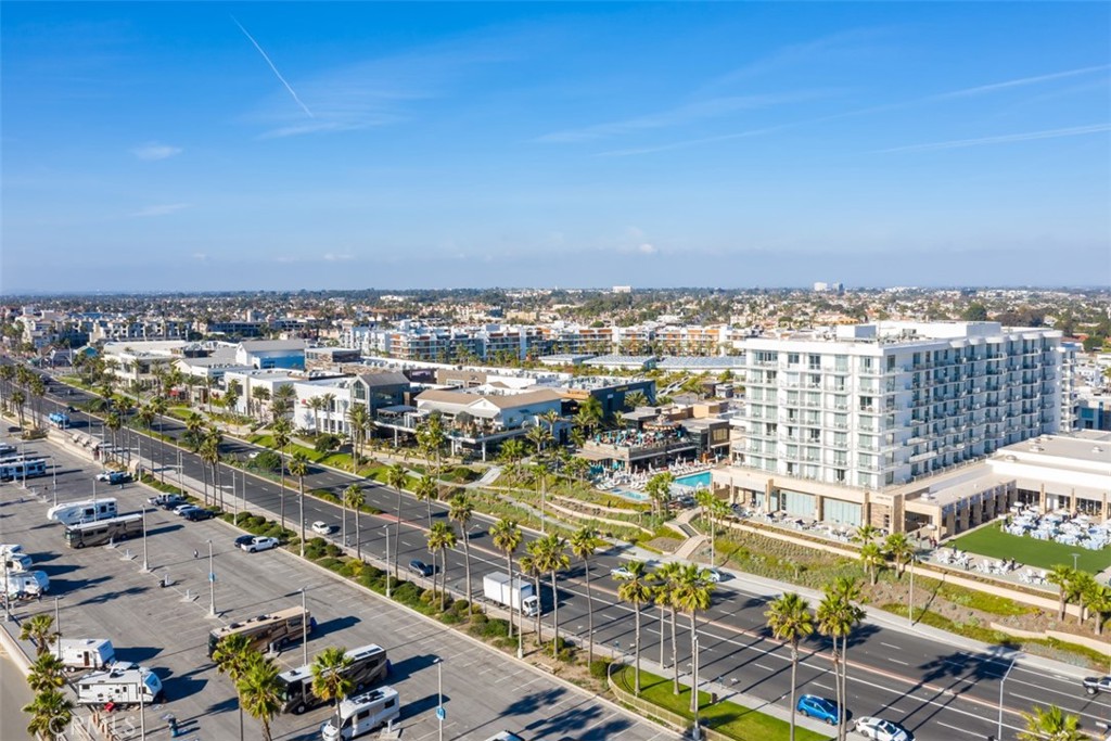 200 Pacific Coast Highway 322