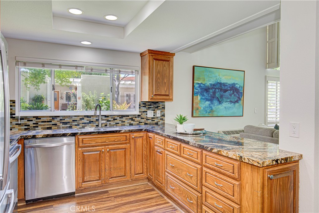 2164 Via Mariposa E D