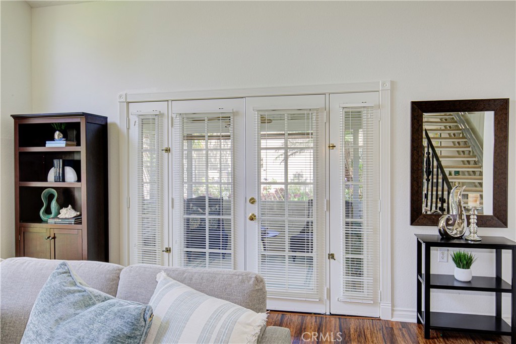 2164 Via Mariposa E D