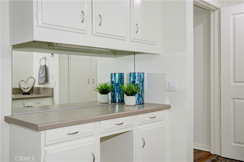 2164 Via Mariposa E D